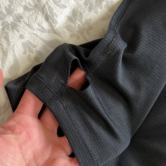 Under Armour Hooded Run Shirt - Picture 4 of 6